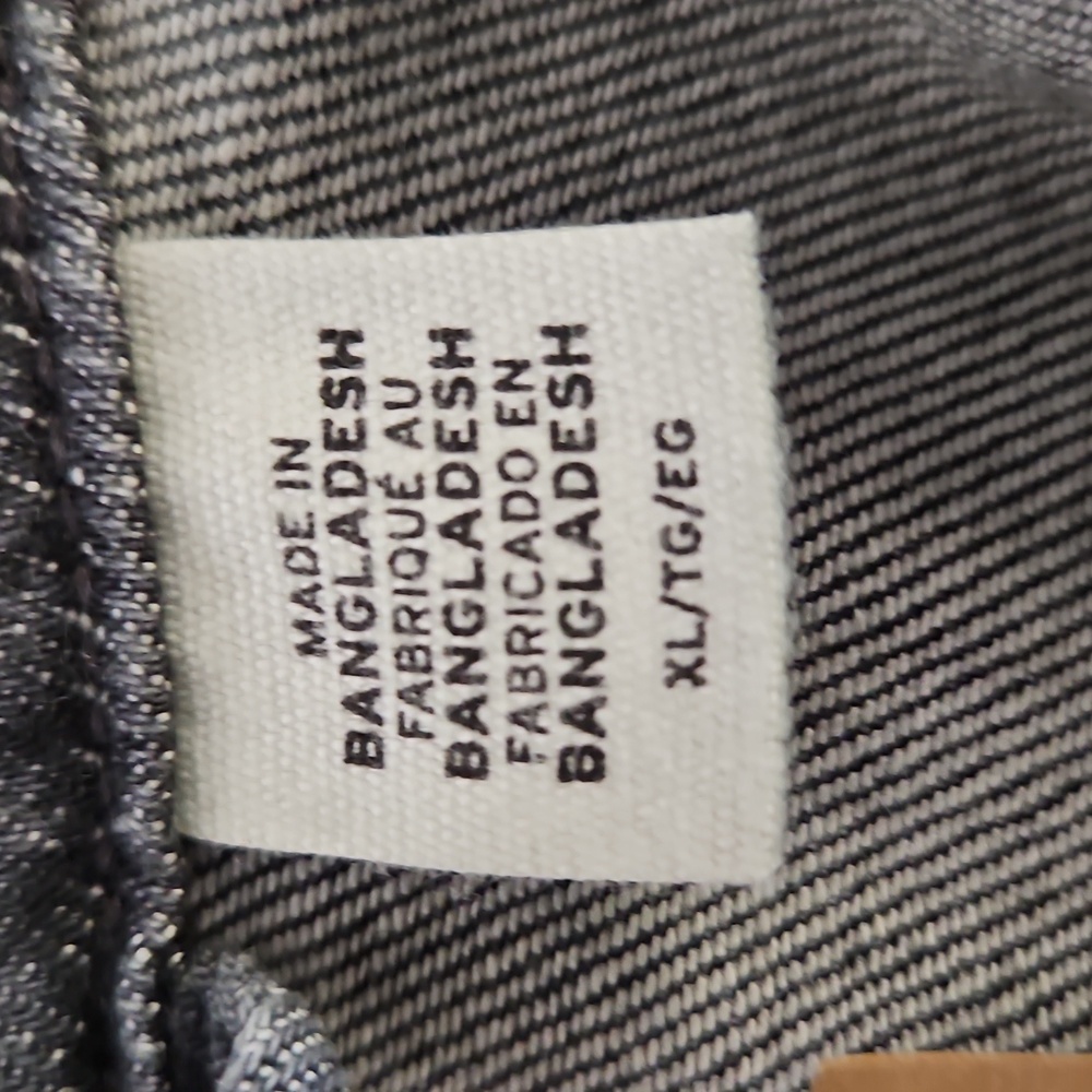 Levi's NWT Black Denim  Trucker Jacket - Picture 5 of 6